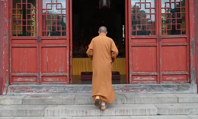 Mönch Zhixiang. Quelle: YouTube Screenshot