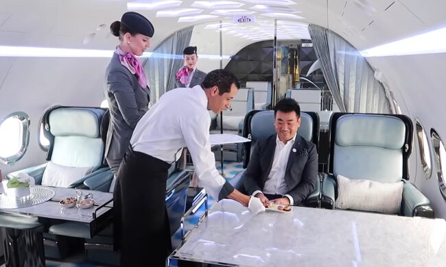 Erste Klasse, Boeing. Quelle: Youtube Screenshot