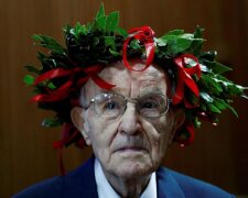 "Jetzt oder nie": Der italienische Großvater erwarb sein Diplom mit Auszeichnung im Alter von 96 Jahren