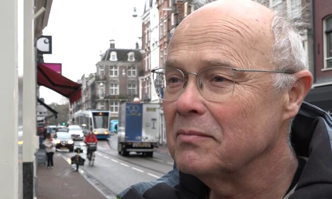 „Steuern steigen – aber meine Sorgen auch.“ Quelle: Youtube Screenshot