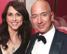 Nach ihrer Scheidung von Bezos spendete Mackenzie Bezos vier Milliarden US-Dollar für wohltätige Zwecke