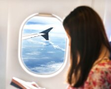 Experten erzählten, welche Leute Plätze an Fenstern in Flugzeugen bevorzugen