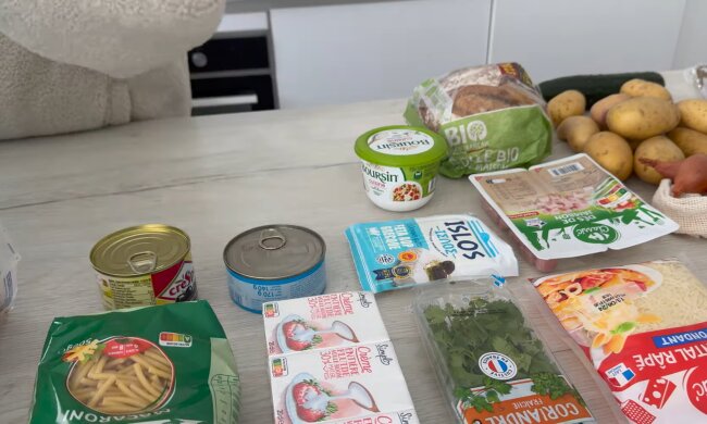 „Er kauft nur im Discounter – und lächelt beim Kontostand“ Quelle: Youtube Screenshot