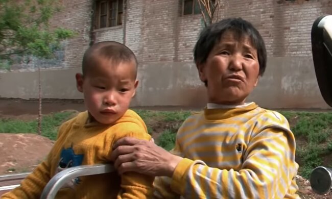 Frau schlief 47 Jahre lang nur zwei Stunden pro Nacht: alles für ihre 45 Pflegekinder