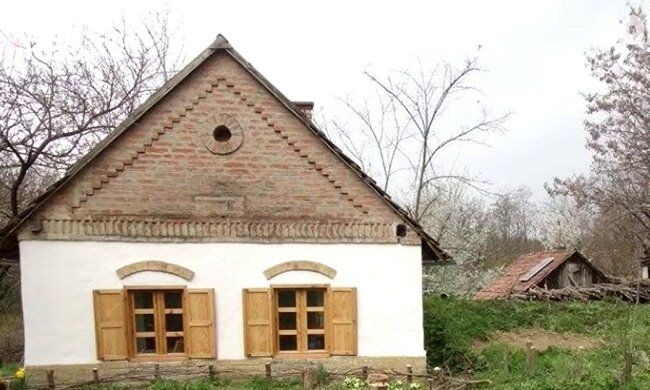 Das Ehepaar fand in der Wand des Hauses einen Zettel mit gutem Rat, der vor 70 Jahren geschrieben wurde