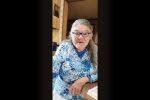 Die Großmutter mit einem festen Werteverständnis. Quelle: Youtube Screenshot
