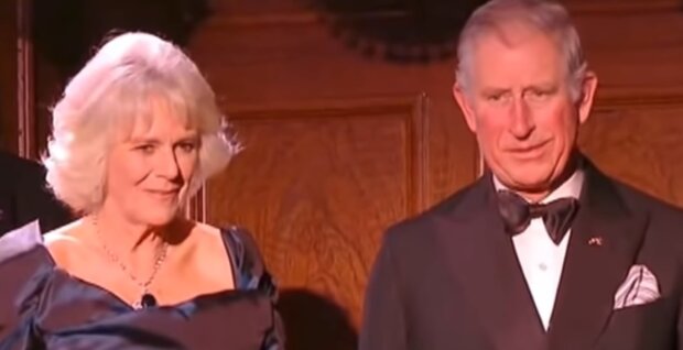 Prinz Charles und Camilla. Quelle: Youtube Screenshot