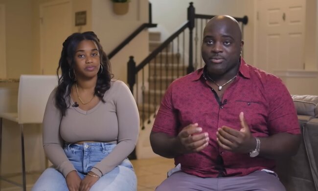 Mann und seine Leidenschaft für die Kinder-Milch. Quelle: Youtube Screenshot