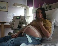 Die Frau, die das zweiundzwanzigste Baby zur Welt gebracht hat, fühlt sich nach 800 Schwangerschaftswochen großartig