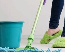 Wie man den Fußboden richtig wäscht. Quelle: Screenshot Youtube