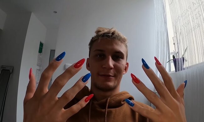 Farbenfrohe Maniküre für Männer. Quelle: Youtube Screenshot