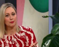 Ruth Moschner bricht mit klassischen Rollenbildern. Quelle: Youtube Screenshot