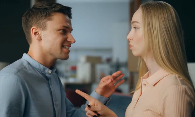 Die junge Frau war schockiert über diese Forderung. Quelle: Screenshot YouTube