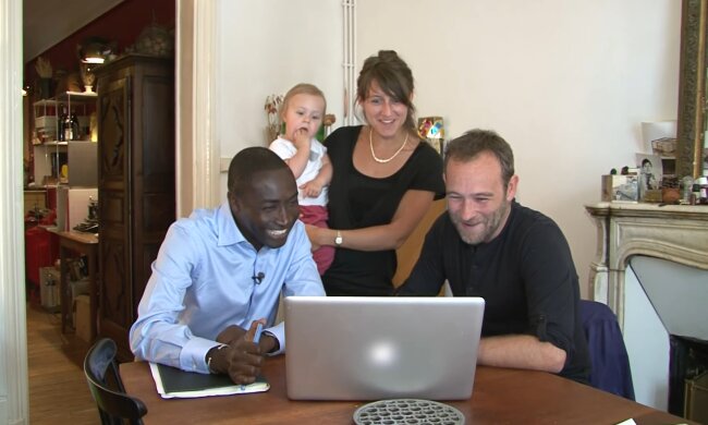 „40 Quadratmeter, ein Kind – und kein Platz zum Atmen?“ Quelle: Youtube Screenshot