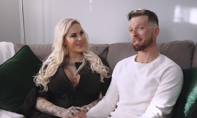 Das Luxusleben einer Glamour-Blondine. Quelle: Youtube Screenshot