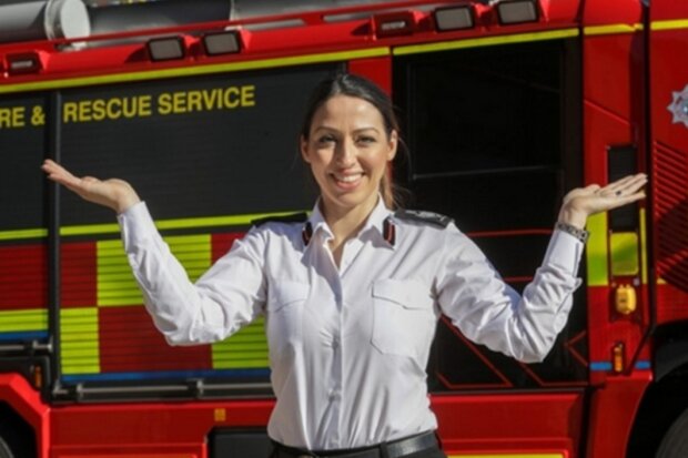 Die Geschichte einer Frau, die mit 18 als Feuerwehrfrau wurde und Menschen aus dem Feuer brachte