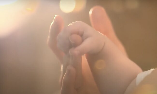 Kind. Quelle: Screenshot YouTube