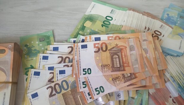 „Deutsche geben kaum noch aus – die Wirtschaft zittert“. Quelle: Youtube Screenshot