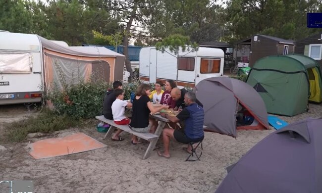 Sommerurlaub am Fluss. Quelle:Youtube Screenshot