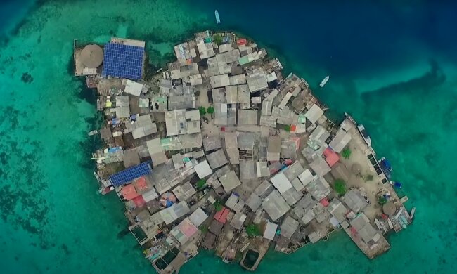 Ein Mann wollte seine Ex zurück und baute eine ganze Insel. Quelle: Screenshot Youtube