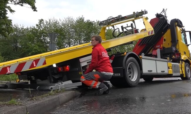 Abschlepp Auto. Quelle: Youtube Screenshot