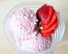 Ausgezeichnetes Dessert aus ihren Lieblingsbeeren. Quelle: Screenshot YouTube