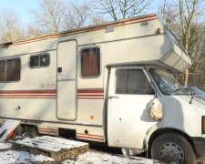 „Ich bin obdachlos, aber mein Mobile Home gibt mir ein Stück Freiheit“. Quelle: Youtube Screenshot