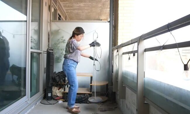 Kreative Besitzerin des Balkons. Quelle: Screenshot YouTube