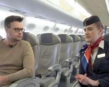 Eine Flugbegleiterin erklärt, warum man im Flugzeug keinen Tee und andere Heißgetränke bestellen sollte