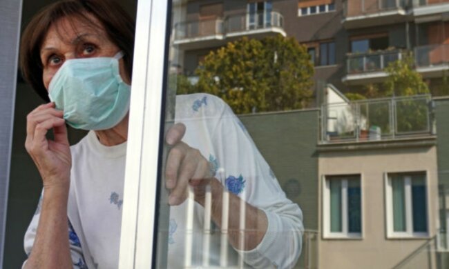 Ein deutscher Arzt ist empört: “Die Quarantäne zu Hause ist eine Geste der Verzweiflung der Behörden”