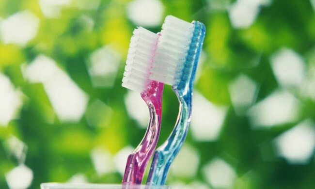 Zahnbürsten. Quelle: Screenshot Youtube