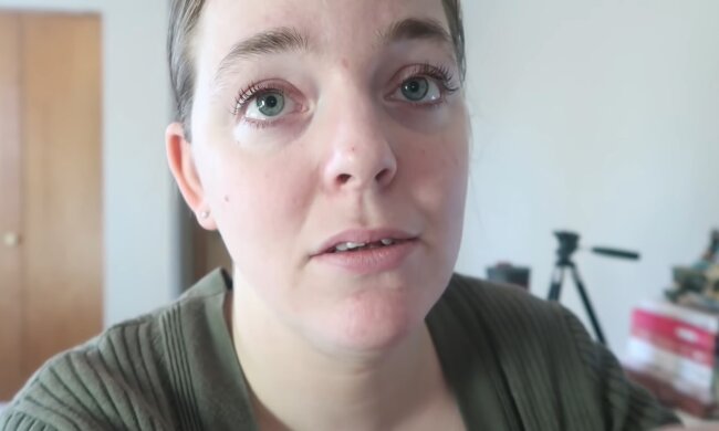Eine Frau erblüht nach dem Verlassenwerden. Quelle: Youtube Screenshot