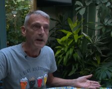 „Ich schaue mich um und denke: Mein Land verlernt Würde“. Quelle: Youtube Screenshot