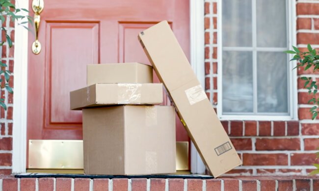"Mein Nachbar weigert sich, sein Paket bei mir abzuholen: ich lasse es draußen liegen"
