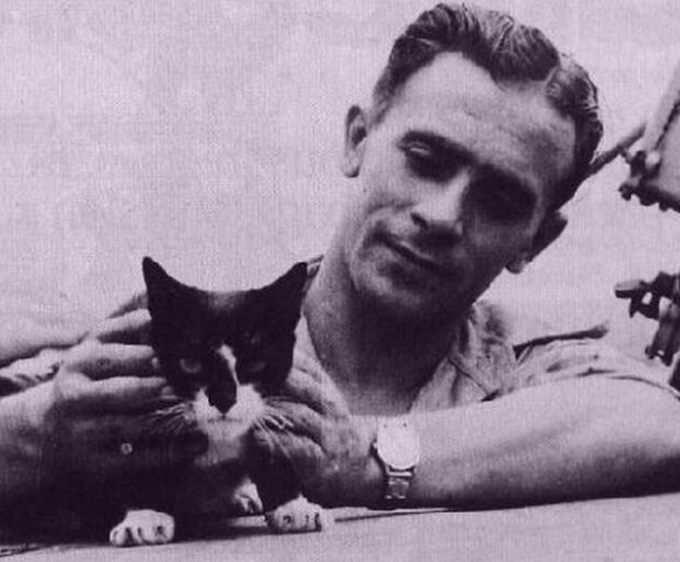 Die Lebensgeschichte der legendären Katze Simon, die heimlich an Bord des Schiffes gebracht wurde