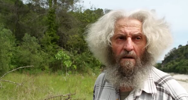 „Ich habe genug von den Menschen“: Warum ein 73-Jähriger in den Wald zog