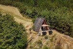 41-Jährige verkauft ihr selbst gebautes Holzhaus – ohne Erfolg. Quelle: Youtube Screenshot