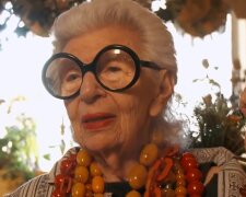 Iris Apfel: Wie die Stilikone und der Netzwerk-Star mit 99 Jahren lebt
