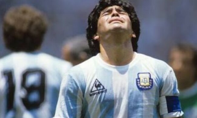 Das Ende der Ära: Das Herz des legendären Fussballspielers Diego Maradona blieb stehen