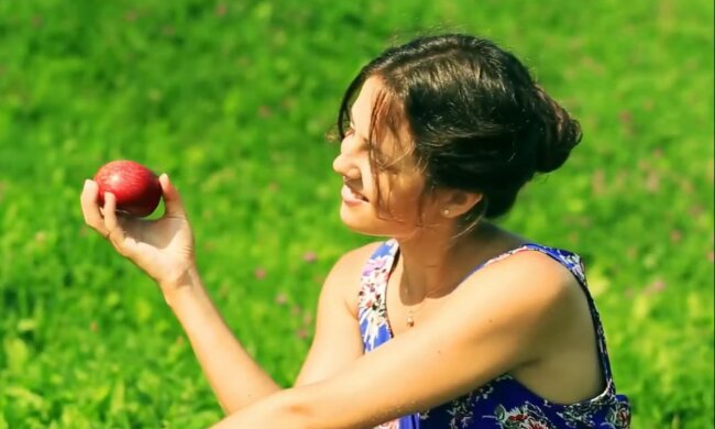 Die Frucht brachte Probleme. Quelle: Screenshot YouTube