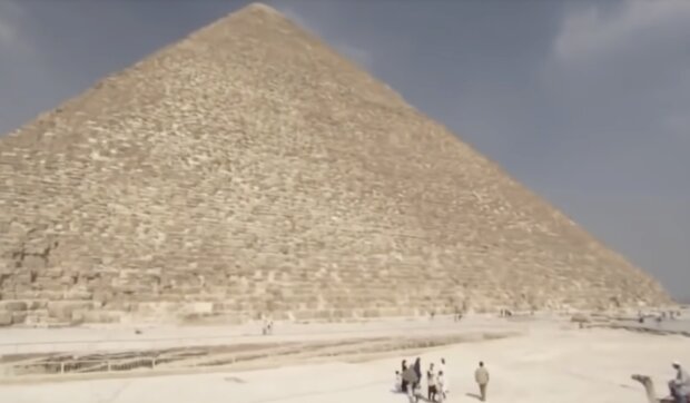 Pyramide. Quelle: Screenshot YouTube