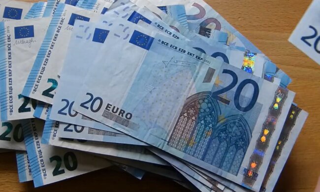 10.000 Euro für einen Fluglotsen. Quelle: Youtube Screenshot