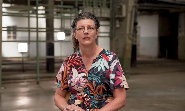 Die Schönheit des natürlichen Alters. Quelle: Youtube Screenshot