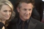 Sean Penn und seine Ehefrau. Quelle: Screenshot YouTube