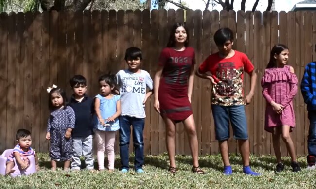 Eine Großfamilie mit neun Kindern. Quelle: Youtube Screenshot