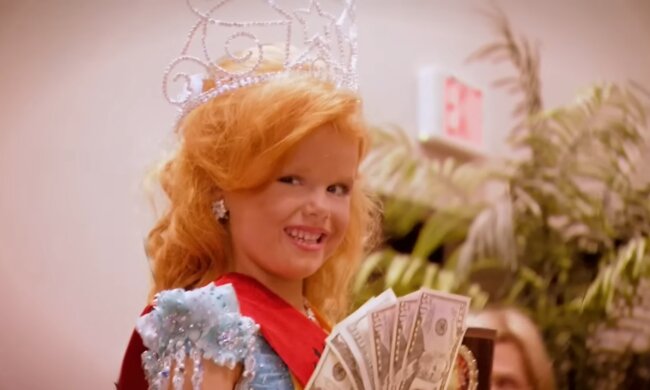 Die fragwürdige Welt der Kinder-Schönheitswettbewerbe. Quelle: Youtube Screenshot