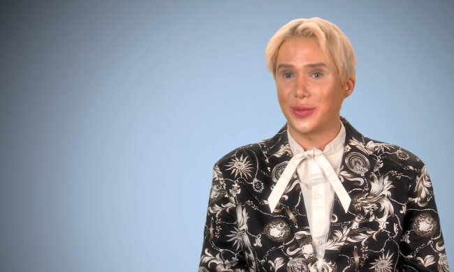 Die Puppenverwandlung. Quelle: Youtube Screenshot