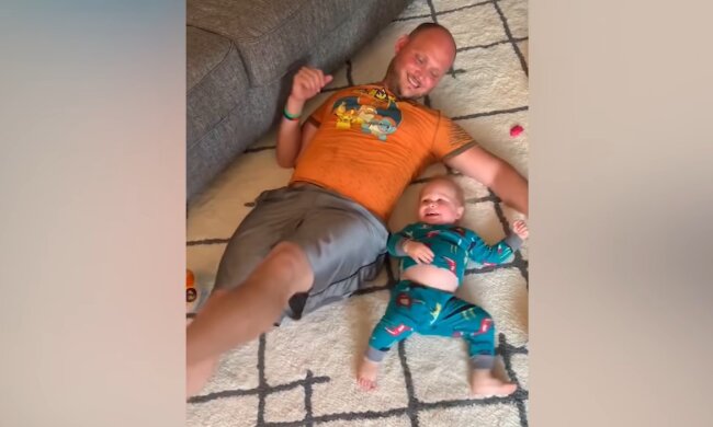 Papa und Sohn. Quelle: Youtube Screenshot