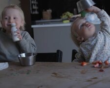 Wie zwei kleine Kinder eine Mutter an ihre Grenzen bringen. Quelle: Youtube Screenshot