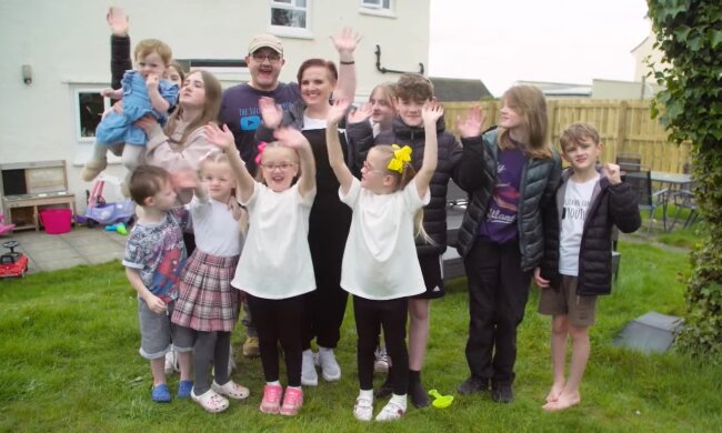 Großfamilie im Fokus. Quelle: Youtube Screenshot
